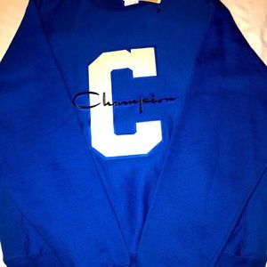 DONATING SATURDAY. FINAL PRICE CUT‼️ Champion Big “C” Logo Crewneck Sweatshirt